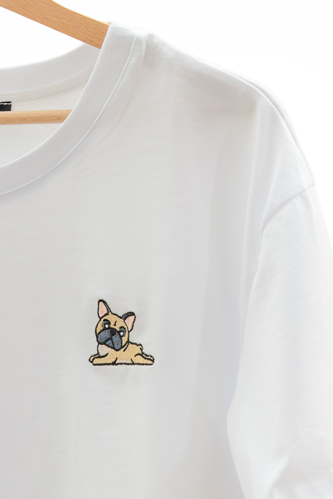 Women's white t-shirt with dog embroidery