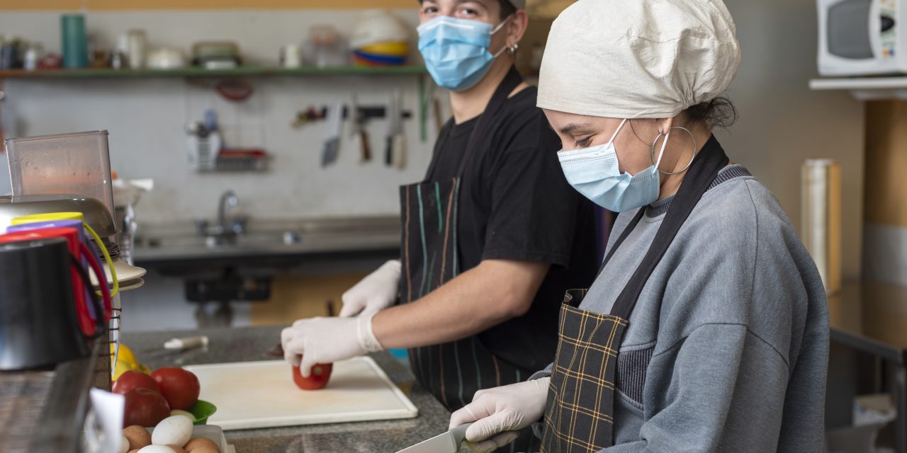How to Train New Food Handlers on GMP in 3 Hours