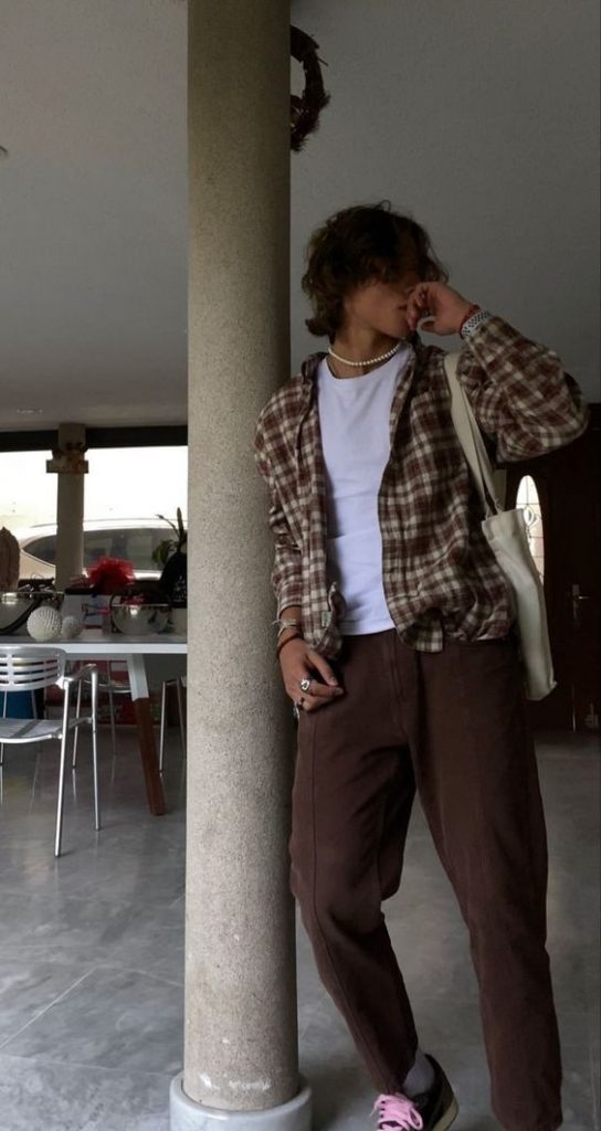 The Soft Boy Aesthetic - Guide, Outfits, and Essentials 10