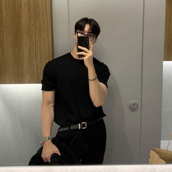 What To Wear On A Night Out For Men 7 What To Wear On A Night Out For Men 7