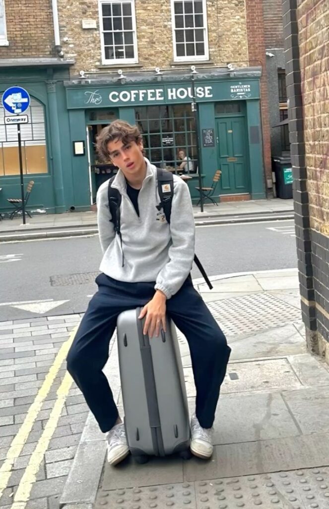 Stockholm Style Aesthetic: How to Dress Like a Rich European 4