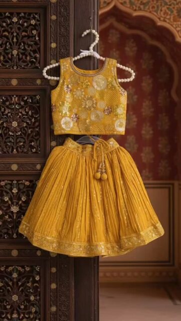 Where every stitch tells a story of tradition and artistry. Bringing a little bit of sunshine to your feed. ☀️#lehngalove❤️ #mustardyellow #ethinicwear #designer #unbeatableprices✔️ #thelittlewardrobe #dmtoorder
