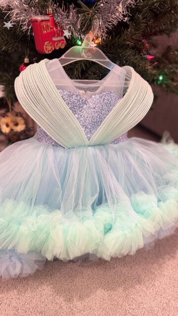 ✨ Princess Party Wear Dress ✨
This stunning pastel dress features a shimmering sequin bodice in soft lavender tones, paired with elegant pleated organza straps for a dreamy, fairy-tale look. The fluffy multi-layer tulle skirt blends shades of mint and baby blue, giving it the perfect cloud-like volume. 🌈💖
Perfect for birthdays, photoshoots, weddings, and all special occasions.
A soft, lightweight, and comfortable outfit your little one will absolutely love! 👑💕 sizes available 6M - 6years #unbeatableprices✔️ #littlefashionista #sizes #thelittlewardrobe #dmtoorder #limitedtimeoffer